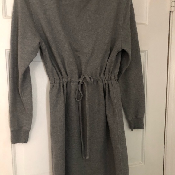 Norma Kamali- dress/tunic/top-drawstring waist;double flange neck, cuff and hem. - Picture 2 of 10